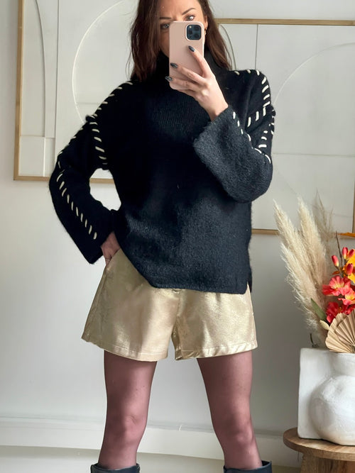 PULL ANDREA NOIR