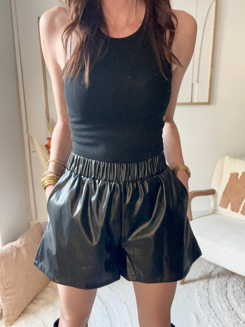 PANTALÓN CORTO ALBA NEGRO