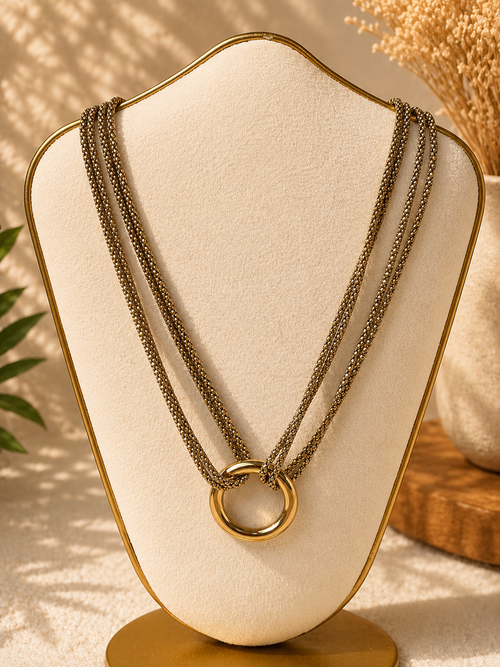 COLLIER IZY