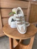 BASKETS AUGUST