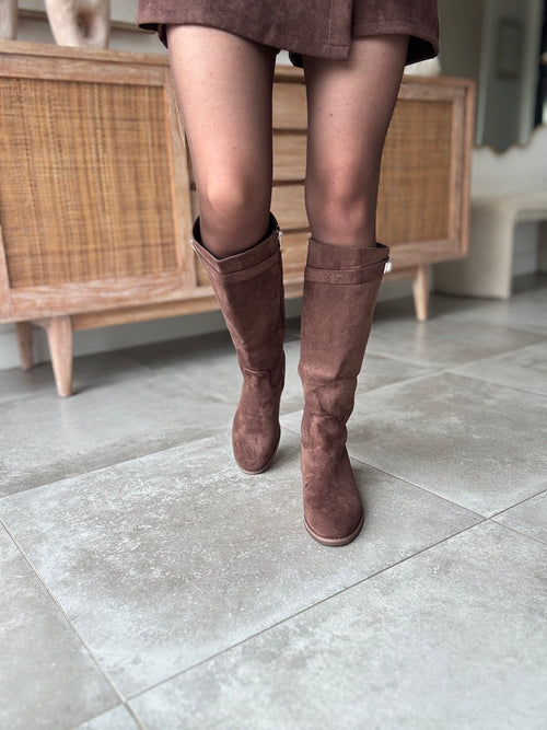 BOTTES AGNES