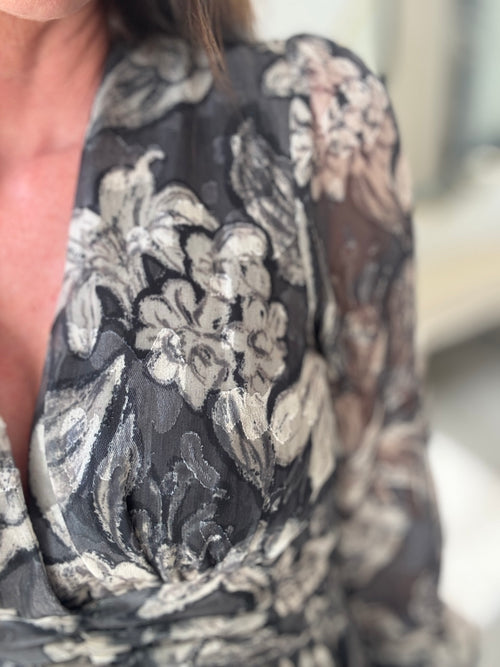ROBE CLEO