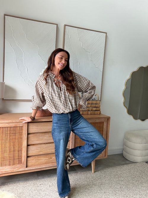 Blouse à carreaux marron col V lien à nouer – TINA – photo 3