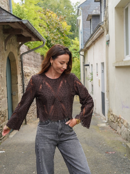 Blouse chocolat brodée de perles col rond – LOUISIE – photo 4