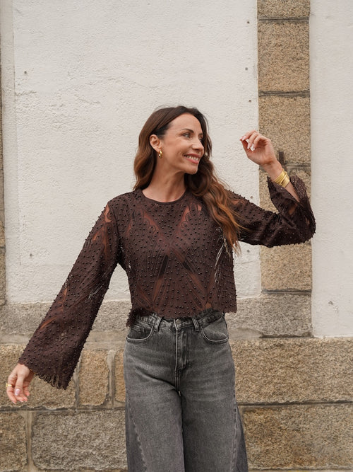 Blouse chocolat brodée de perles col rond – LOUISIE – photo 7