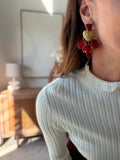 Boucles d'oreilles pendantes fleur dorée rouge – BETTY – photo 2