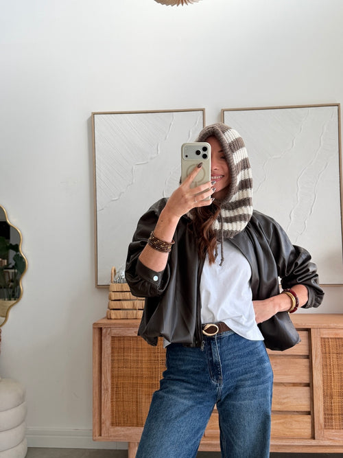 Cagoule femme en maille rayée taupe et écru – EMELINE – photo 3