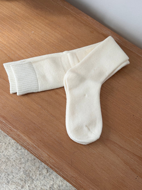 Chaussettes hautes femme douces et chaudes beige – WINTER – photo 2