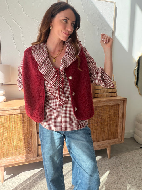 Gilet sans manches bordeaux effet bouclette col rond – NAYOU – photo 3