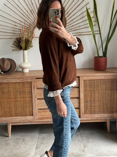 Pull femme oversize encolure bateau marron – NAHE – photo 5