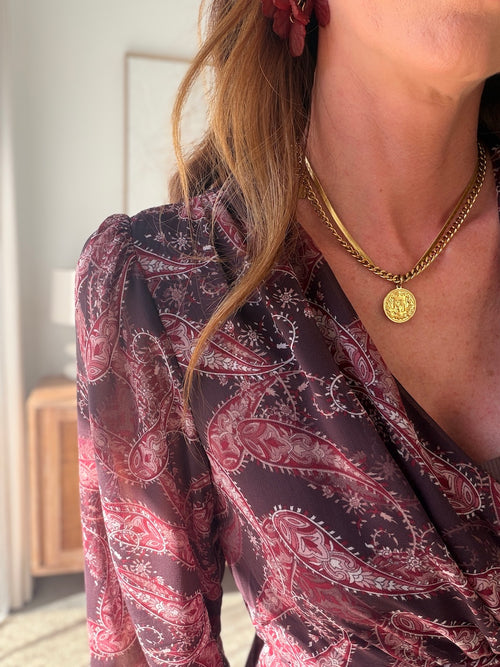 Robe courte imprimée bordeaux col V manches longues – CYNTHIA – photo 2