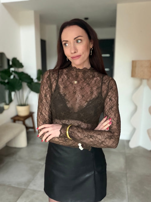 Top en dentelle transparente chocolat manches longues – DELPHINE – photo 4