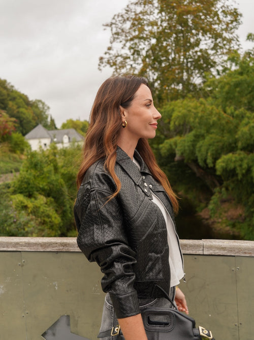 Veste courte effet tressé noire zippée – COLINE – photo 10