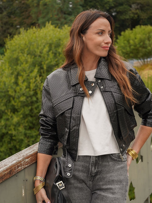 Veste courte effet tressé noire zippée – COLINE – photo 2